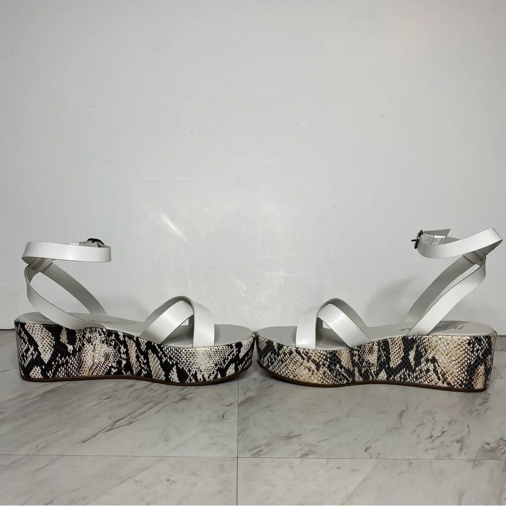 Matisse Sure Thing Platform Strappy Snake Leather Sandal 9M